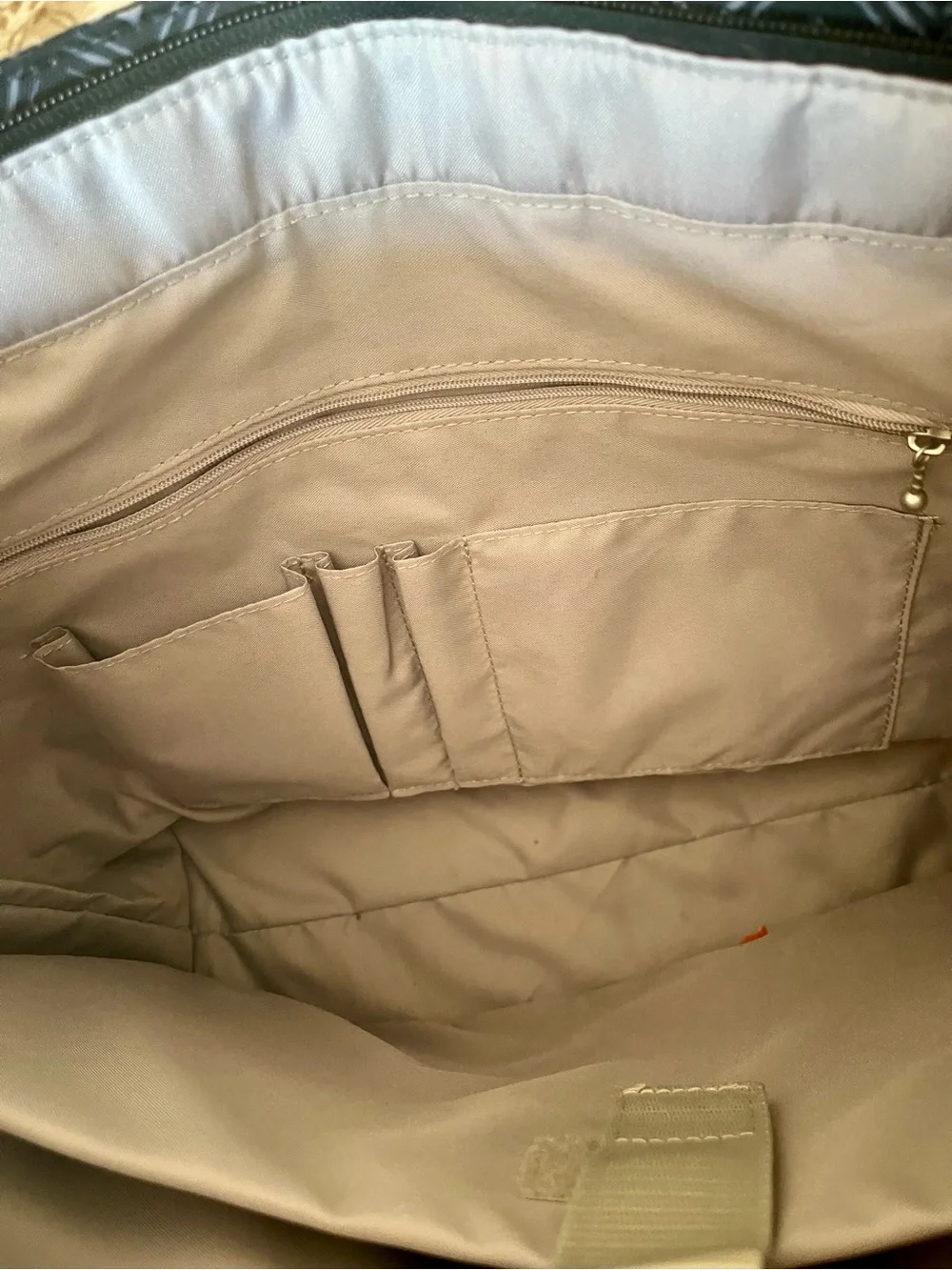 Baggallini large sleek